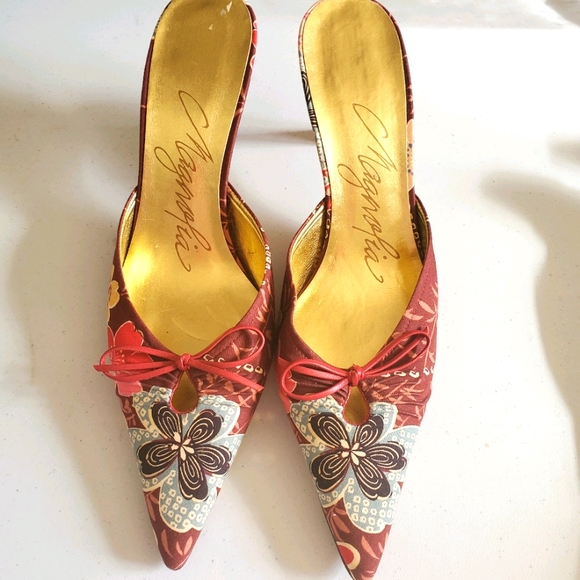 Magnolia Shoes - Magnolia Floral print shoes 9B